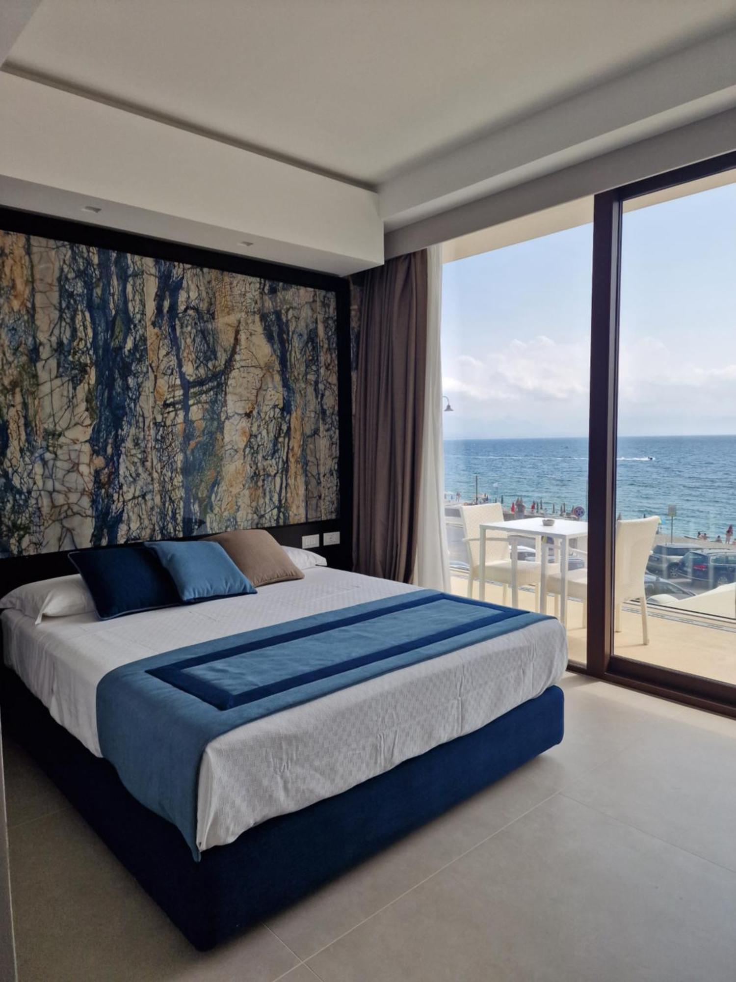 Ngonia Bay Boutique Hotel Milazzo Exterior photo