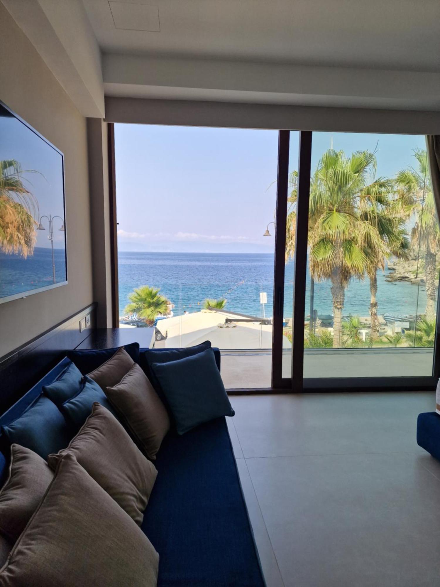 Ngonia Bay Boutique Hotel Milazzo Exterior photo